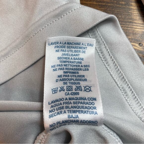 Altered Latitudes Dri-Fit Rash Guard Shirt Men's Medium Long Sleeve Swim Tee Sun - Picture 4 of 9